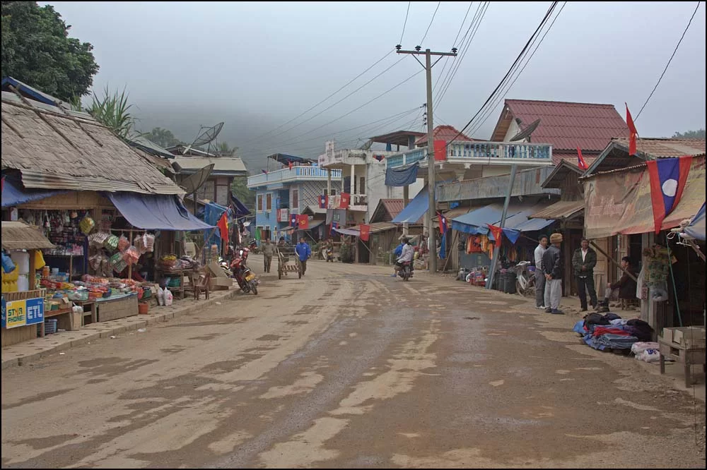 09-1068 Gata Muang Khua.webp