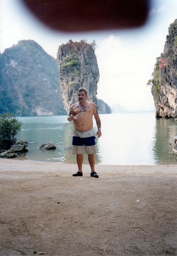 1. James bond island.webp