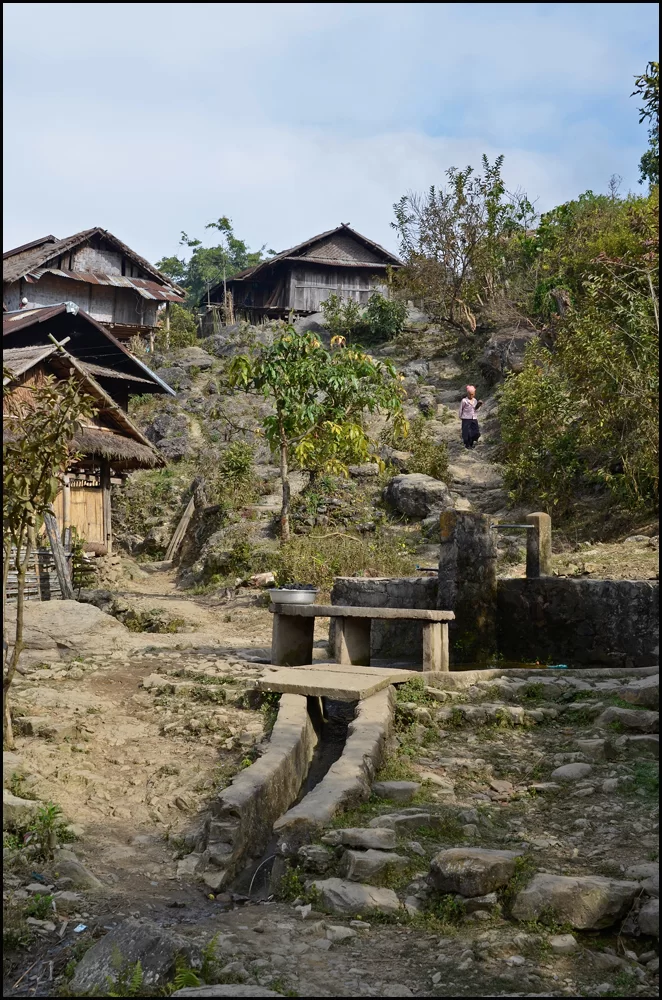 11-2168 Brunn Ban Khounsouk Louang.webp