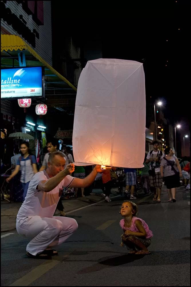 12-1504 Lyktballongen ska upp.webp