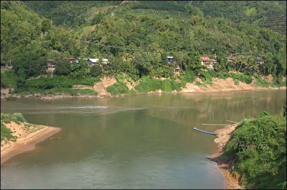 12-1682 Nam Paks utflöde i Nam Ou PHS.webp