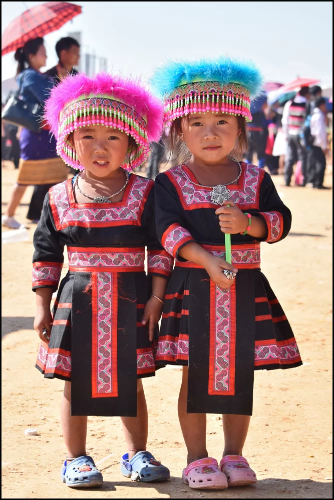 15-2084 Två småflickor PSV.webp