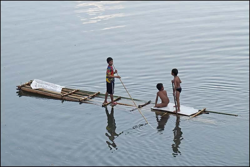 18-0144 Grabbar på flotte LNT.webp