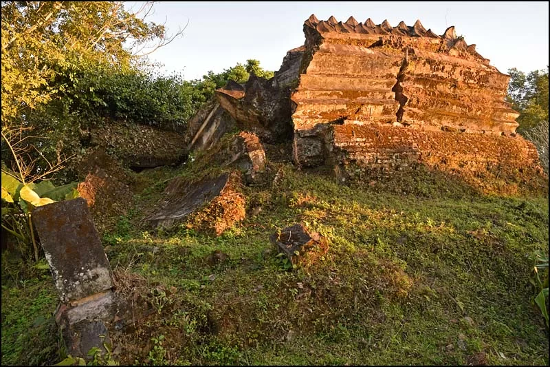 18-0235 Poum Pouk Stupa LNT.webp