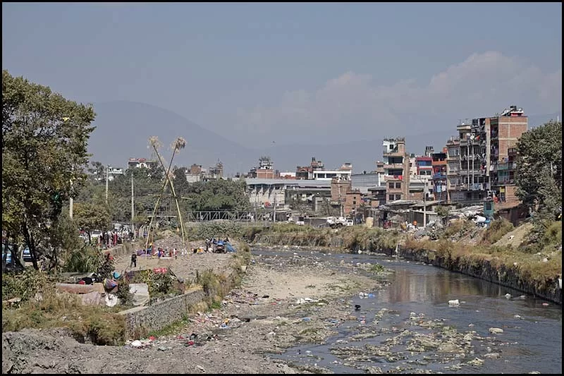 18-1697 Bishnumati River mot Teku KTM.webp