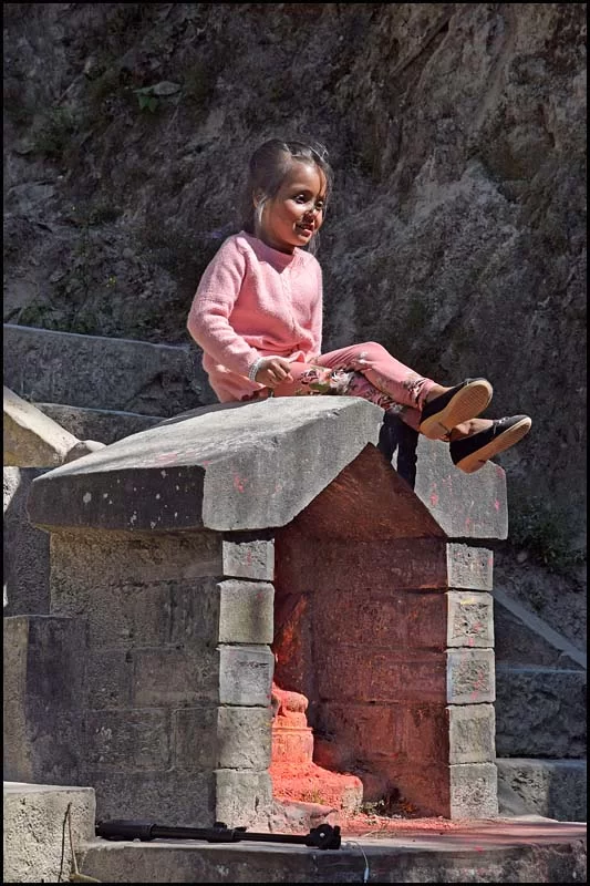 18-1752 Liten tjej vid Kalidevi view.webp