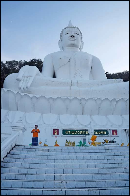 18-2286 Stor Buddha KOR.webp