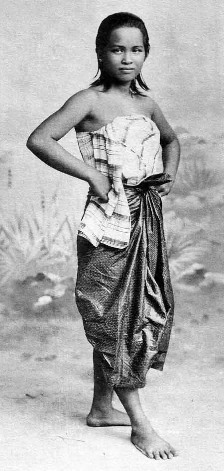 1900 Siamese woman.webp