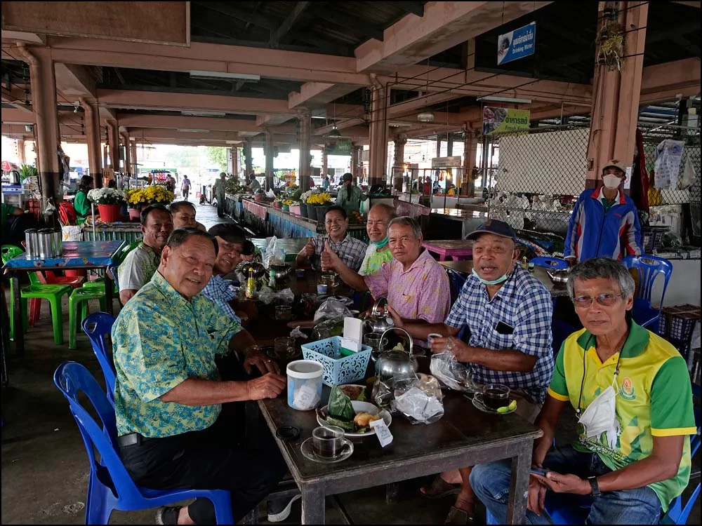 22-1332 Gubbträff på marknaden PHL.webp