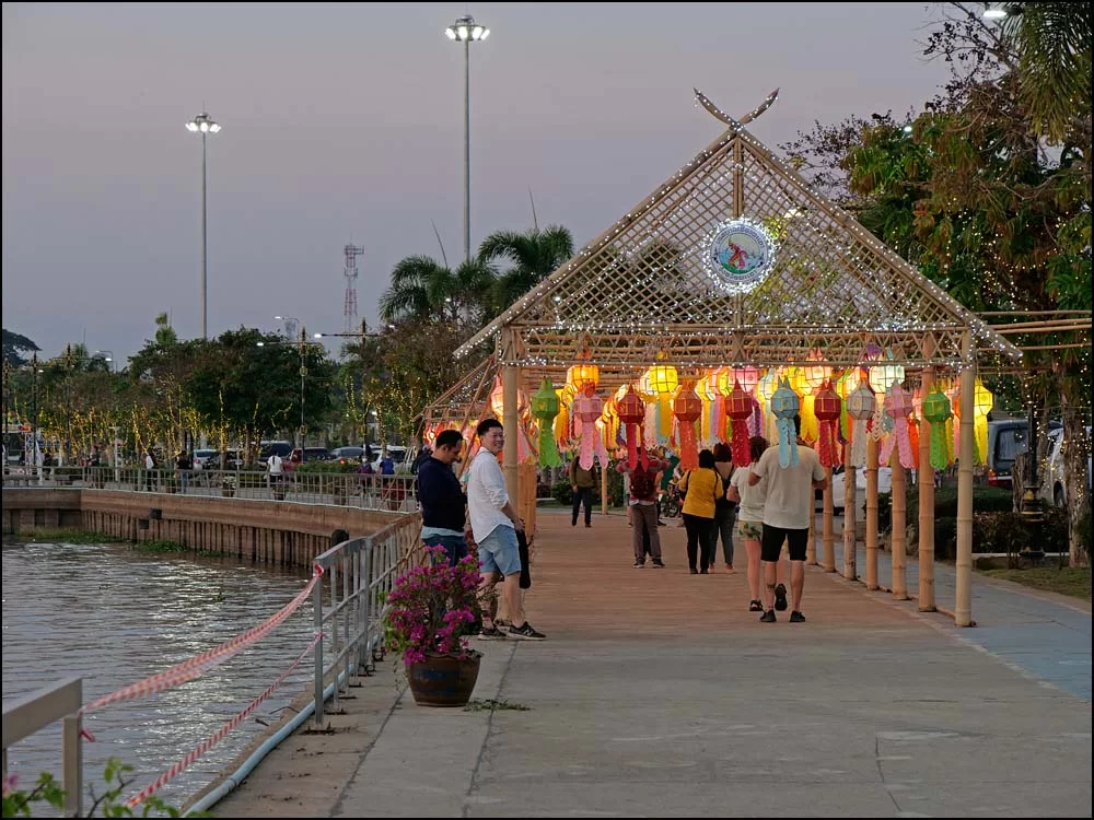 22-1473 Lyktor längs strandpromenaden PYO.webp