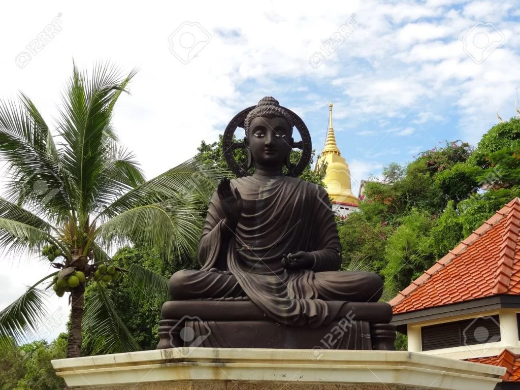 22038108-Buddha-statue-in-Koh-Loy-Sriracha-Thailand-Stock-Photo.webp