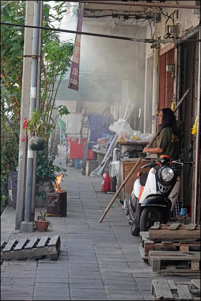 23-0369 Nyårsbränning, Chinatown BKK.webp