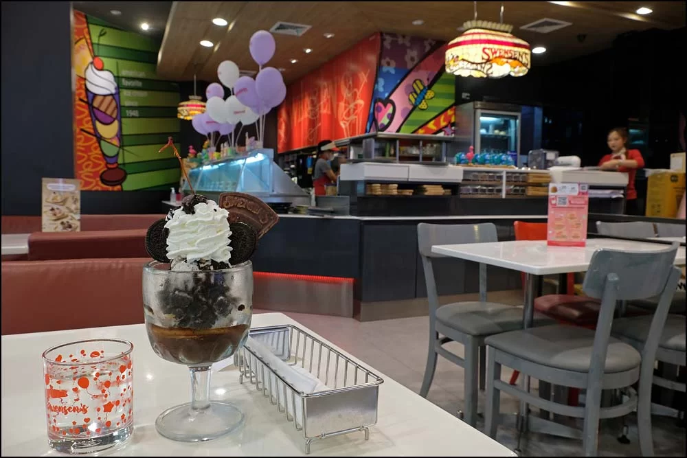 23-1144 Glass på Swensen's PYO.webp