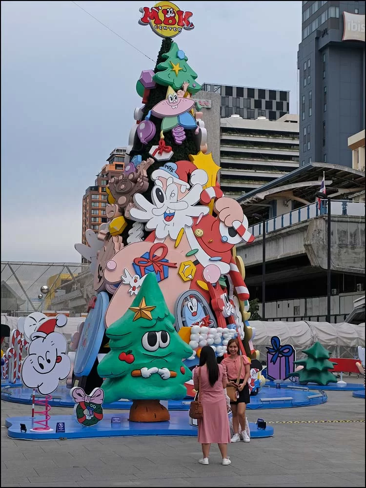 23-1170 Julgran vid MBK BKK.webp