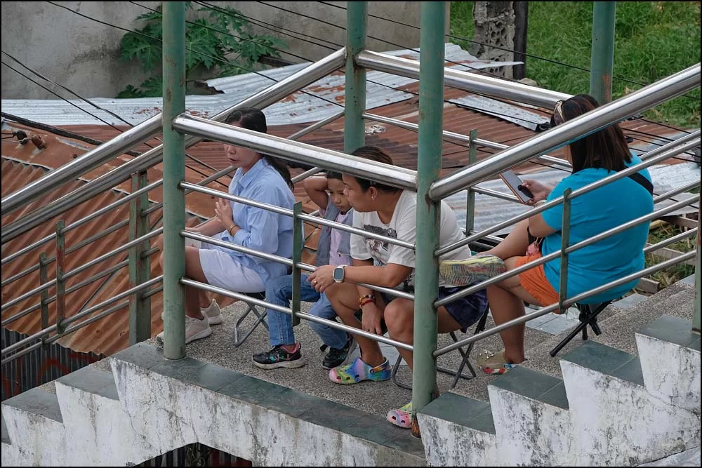 23-1232 Väntan på paraden CEB.webp