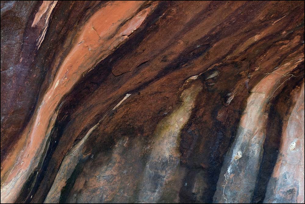 24-0341 Färgskiftningar i sten, Stentemplet BUK.jpg