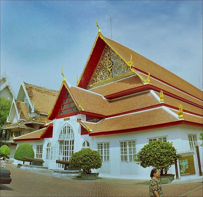 800px-Bangkokwangna0205.webp