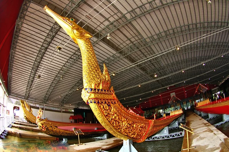 bangkok-royal-barges-1.webp