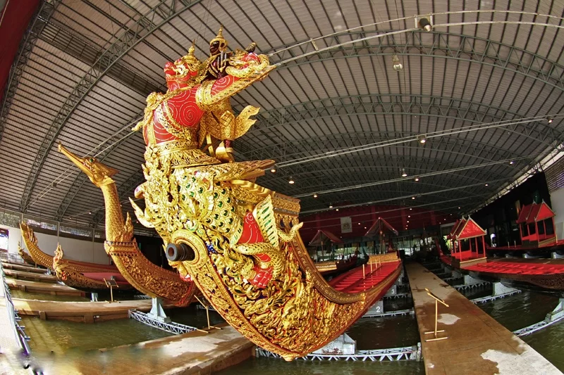 bangkok-royal-barges-3.webp