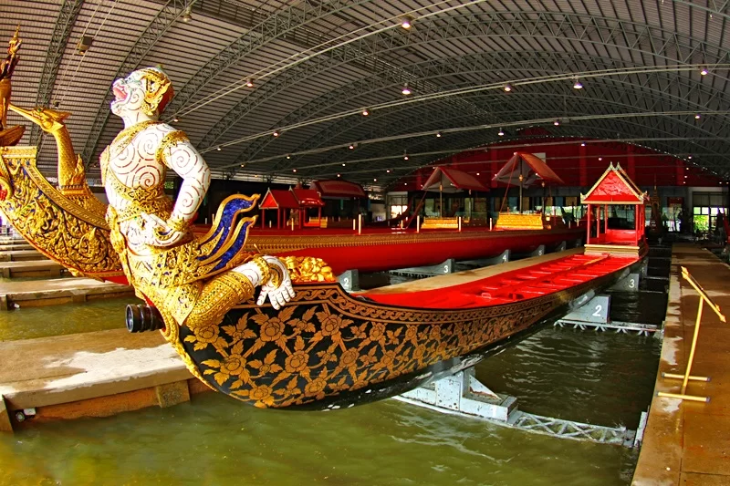 bangkok-royal-barges-4.webp