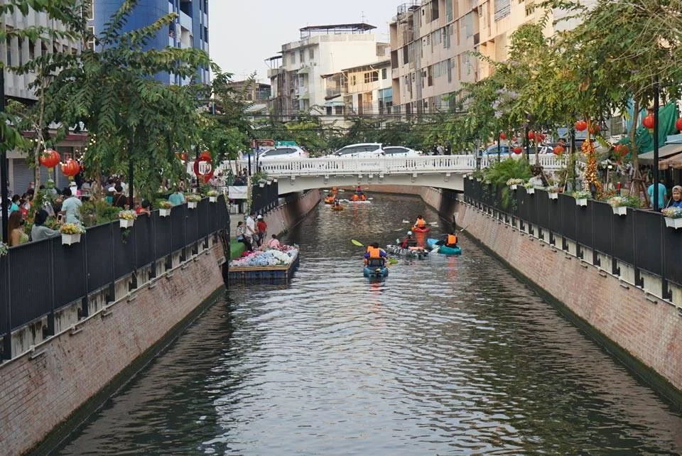 Canal-Bangkok.webp