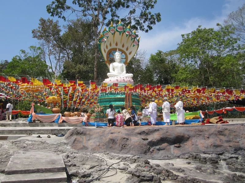 Denna statyn invigs.webp