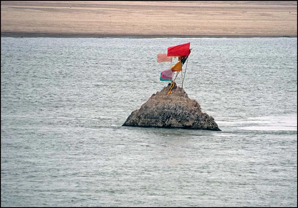 EOS3-31-17 Templet i floden NKH.webp