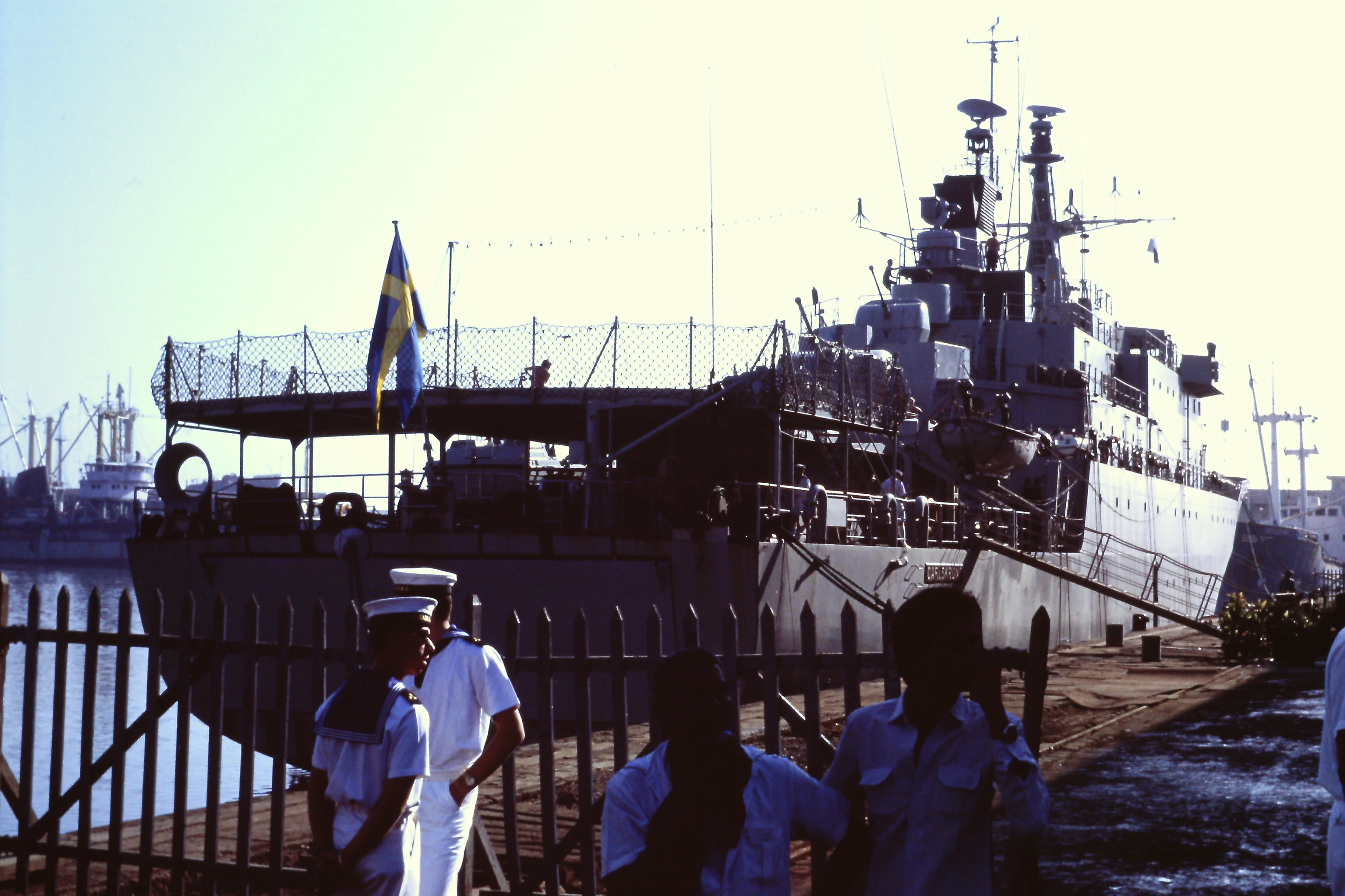 Förtöjd i Bombay.webp