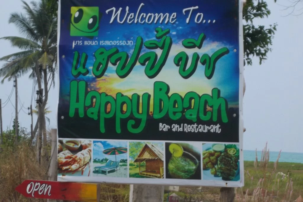 Happy beach (7).webp