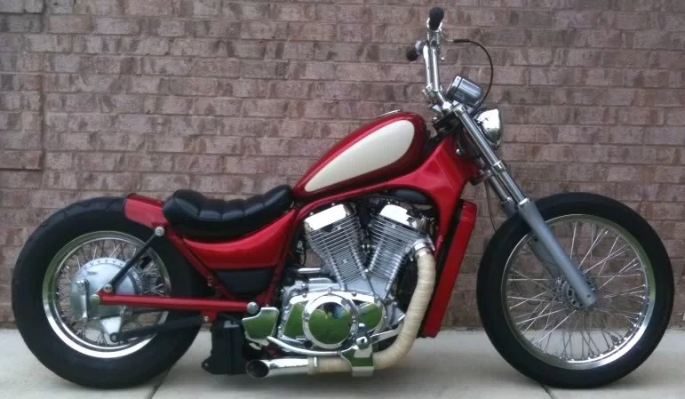 Intruder 800 Bobber.webp