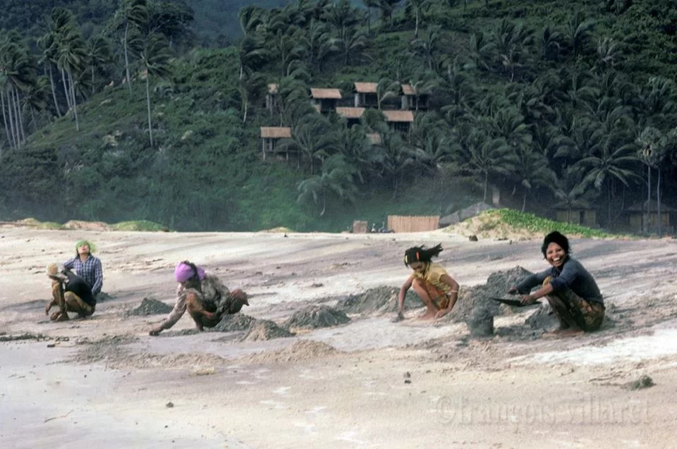 Karon beach 1977 ten letning pa beachen.webp
