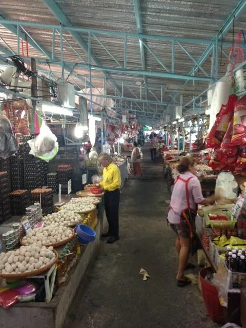 khlong-toey-market-4.webp