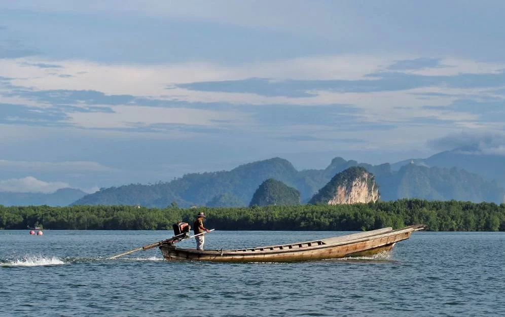 krabi-river-longtailboat.webp