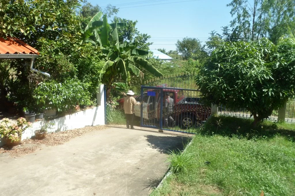 Passport control 019.webp