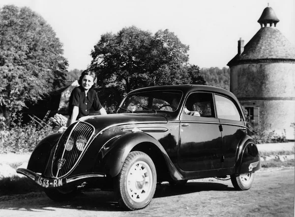Peugeot-202-France-1938a.webp