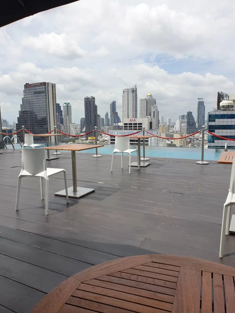 Relax Amora pool.webp