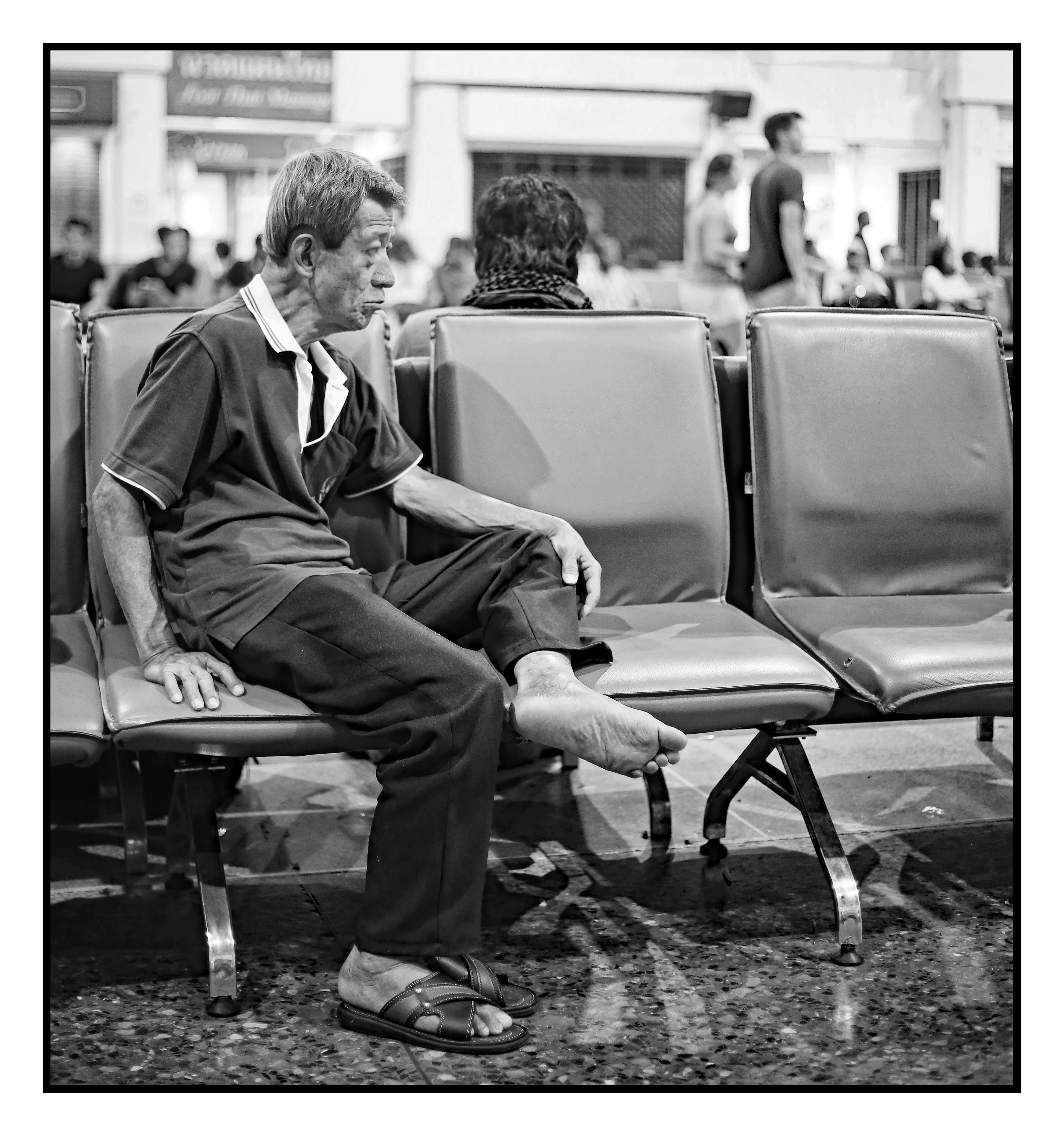 Z18C4583 copy 2 auto haze bw ram.webp