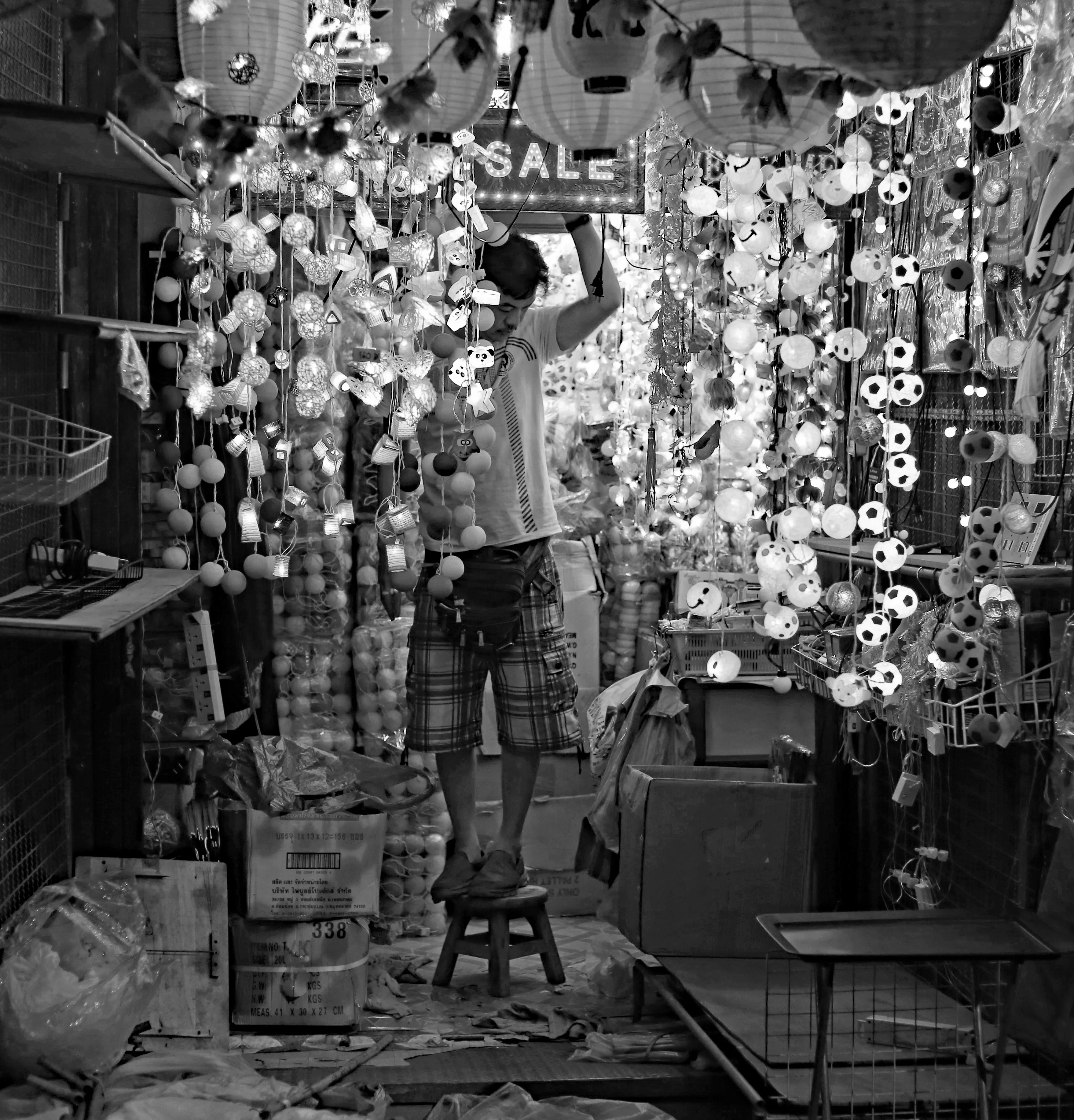 Z18C6759 copy 3 bw ahr.webp