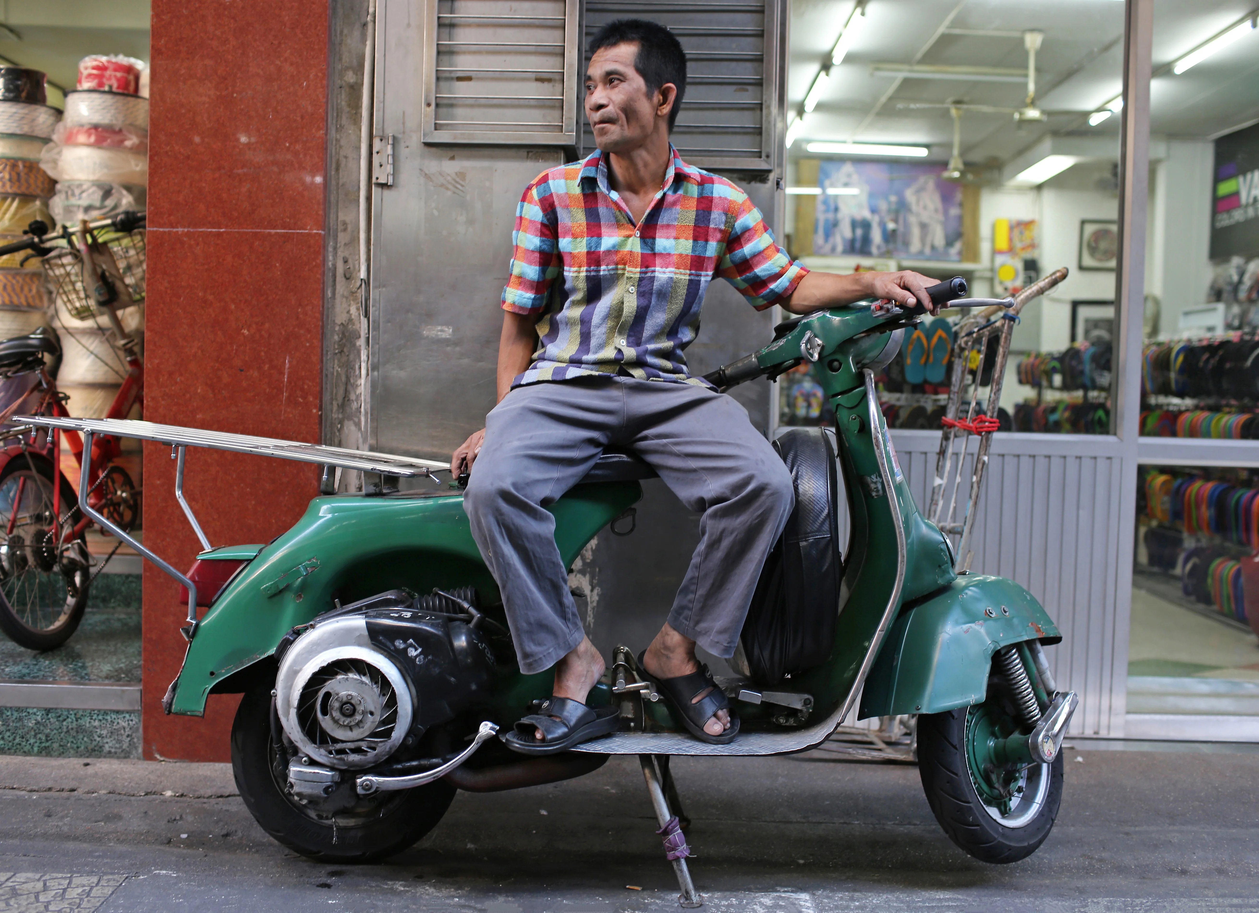 Z18C8417 copy 3 ljus.webp